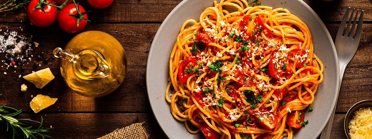 noodles, pasta, tomato sauce