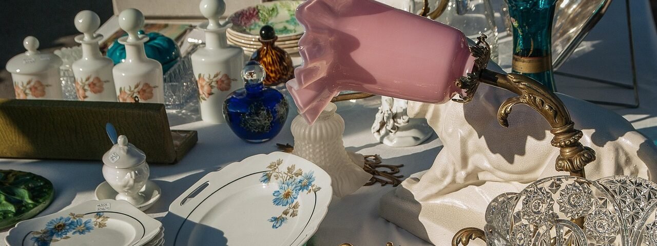 flea market, lamp, dishes, plates, flasks, antiques, flea market, flea market, flea market, flea market, flea market